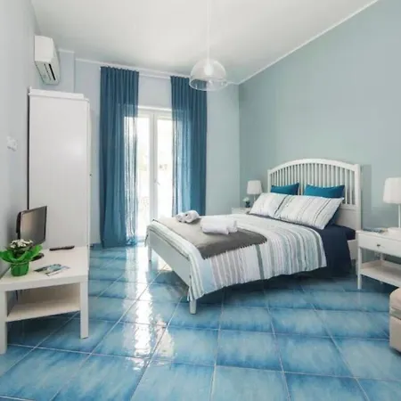 Capri 3*